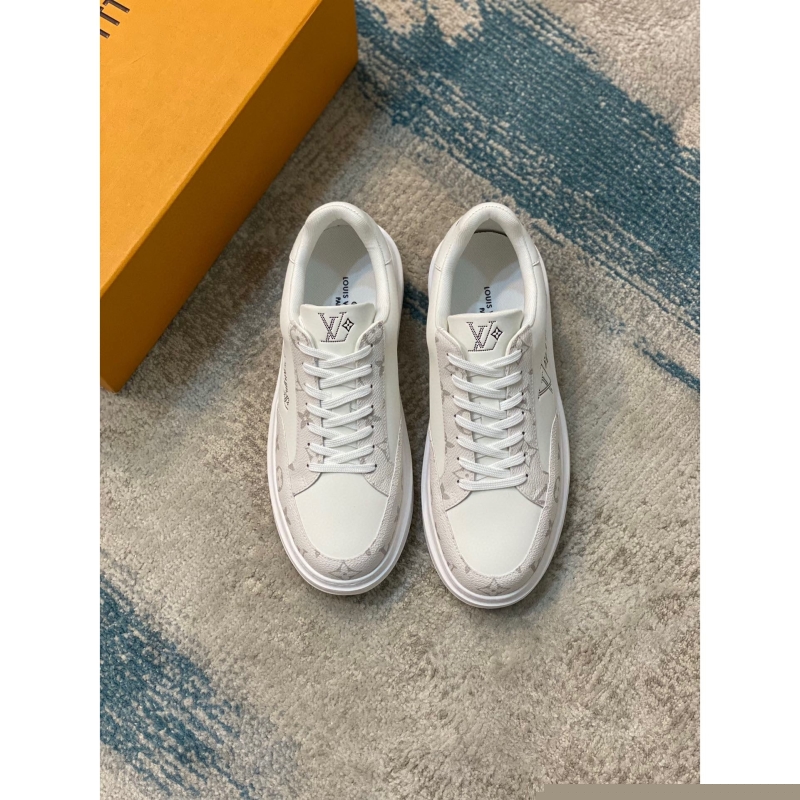 l**is V*t*n sneakers